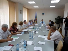 Руководителям 50 ТОС назначили зарплату 